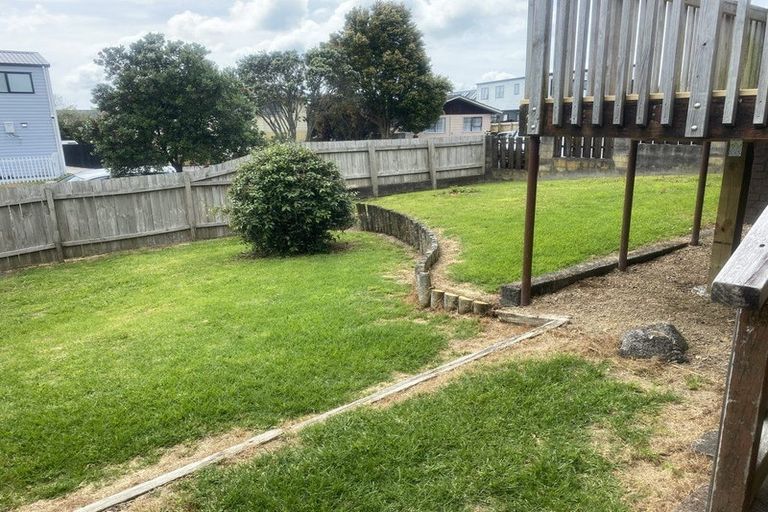 Photo of property in 12 Pipitea Place, Massey, Auckland, 0614