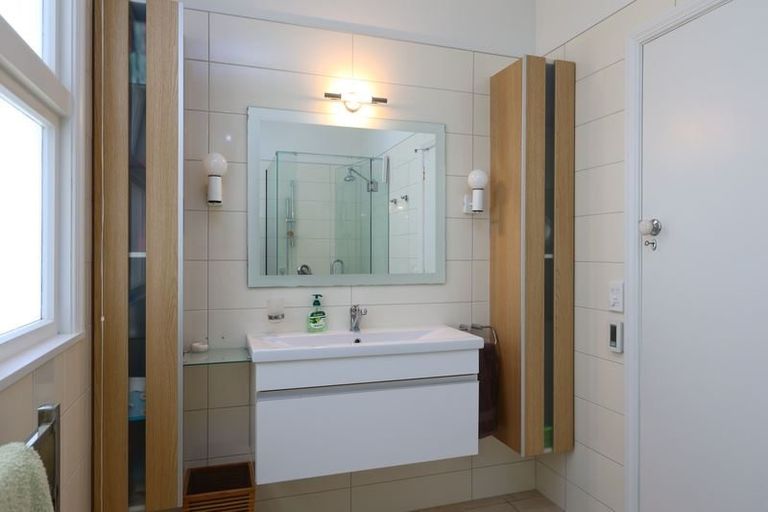 Photo of property in 274 Princes Drive, Britannia Heights, Nelson, 7010