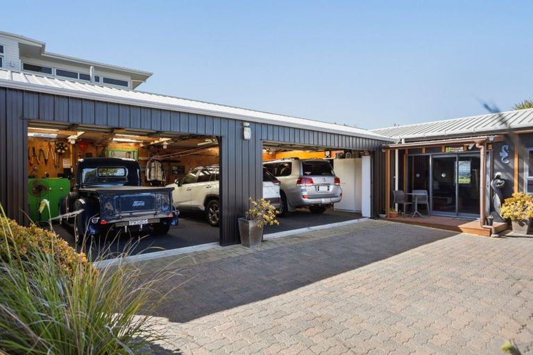 Photo of property in 159 Pukehina Parade, Pukehina, Te Puke, 3189
