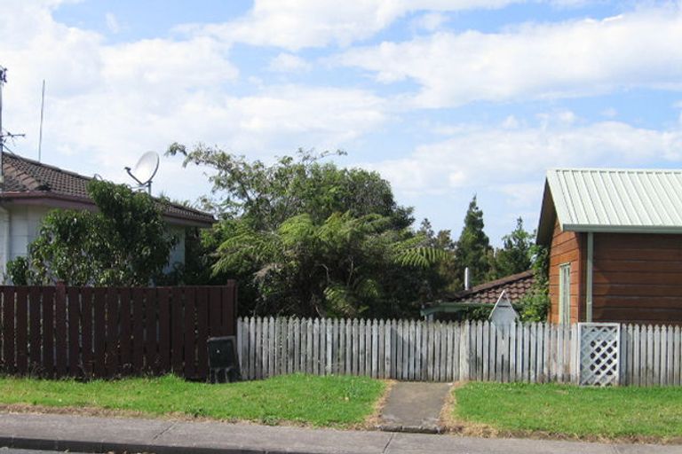 Photo of property in 9 Benchmark Drive, Massey, Auckland, 0614