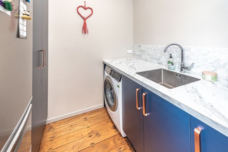 Photo of property in 70 Hipango Terrace, Durie Hill, Whanganui, 4500