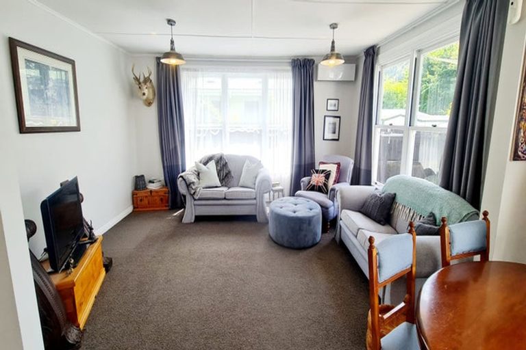 Photo of property in 32 Rimutaka Street, Trentham, Upper Hutt, 5018