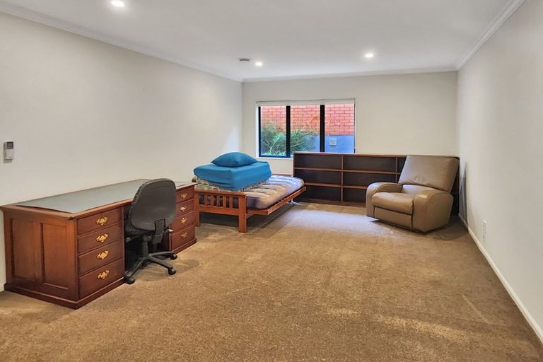 Photo of property in 40 Futuna Close, Karori, Wellington, 6012