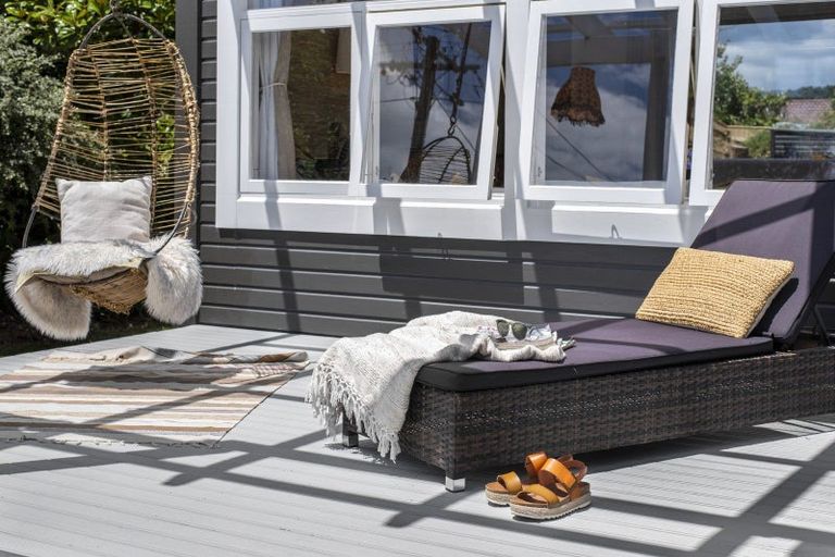 Photo of property in 16 Mahoe Street, Otaki Beach, Otaki, 5512