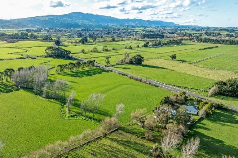 Photo of property in 80464 Masterton Road, Woodville, 4999