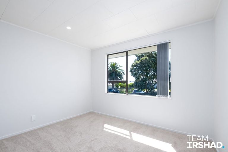 Photo of property in 176 Finlayson Avenue, Clendon Park, Auckland, 2103