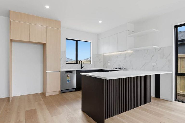 Photo of property in 8 Kakano Street, Clevedon, 2582