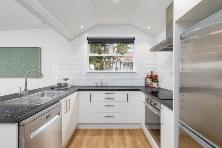 Photo of property in 257 Estuary Road, South New Brighton, Christchurch, 8062