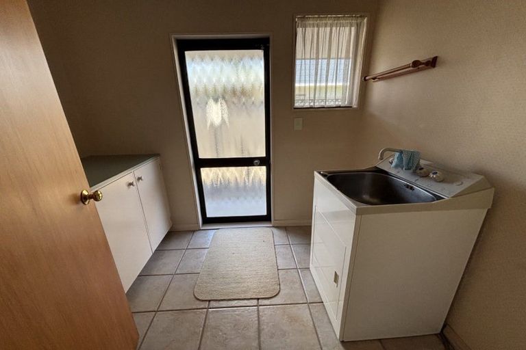 Photo of property in 11 Hanmer Place, Highbury, Palmerston North, 4412