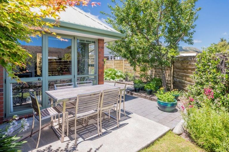Photo of property in 386a Te Moana Road, Waikanae, 5036