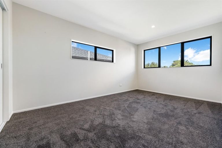 Photo of property in 76a Botany Road, Botany Downs, Auckland, 2010