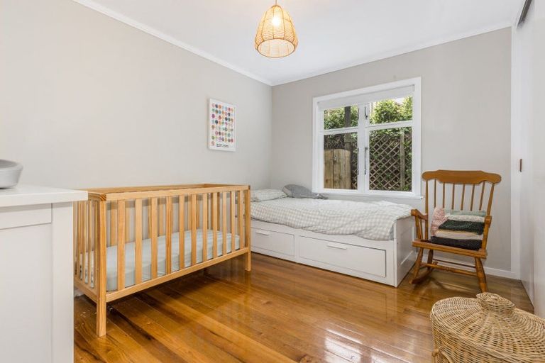 Photo of property in 31 Airlie Road, Plimmerton, Porirua, 5026