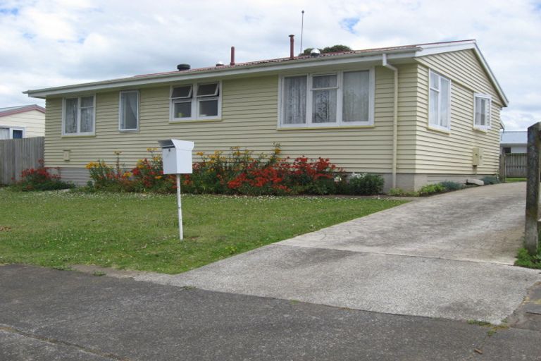 Photo of property in 4 Forbury Place, Mangere, Auckland, 2022