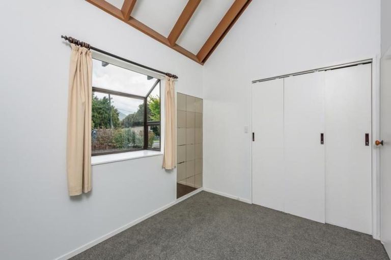 Photo of property in 77 Arawhata Road, Paraparaumu, 5032