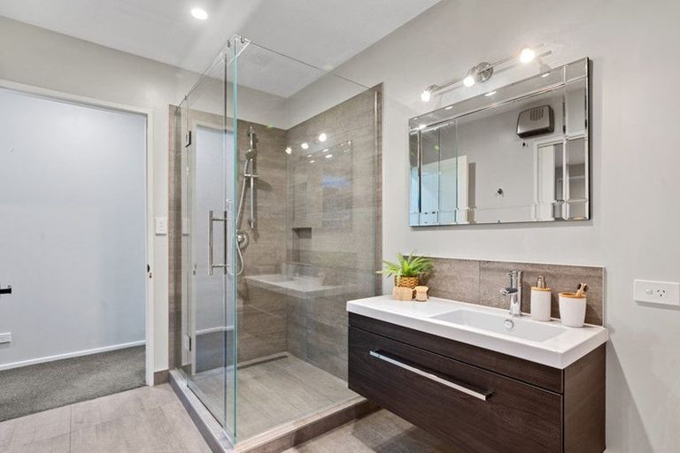 Photo of property in 15 Abingdon Court, Avonhead, Christchurch, 8042