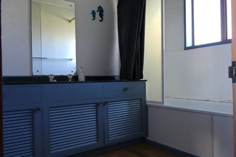 Photo of property in 20 Terrace Avenue, Mount Maunganui, 3116