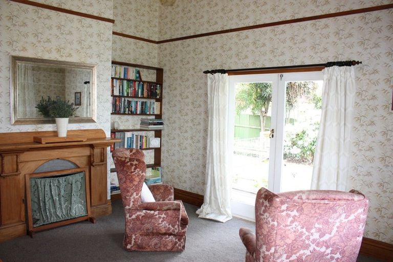 Photo of property in 1 Allan Street, Dannevirke, 4930