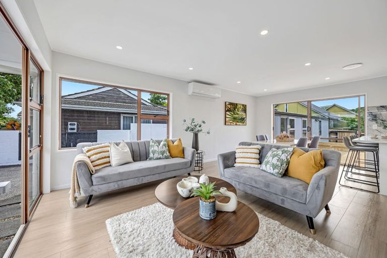 Photo of property in 12 Huber Street, Weymouth, Auckland, 2103