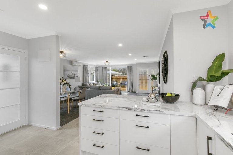 Photo of property in 2/352 Oxford Terrace, Avalon, Lower Hutt, 5011