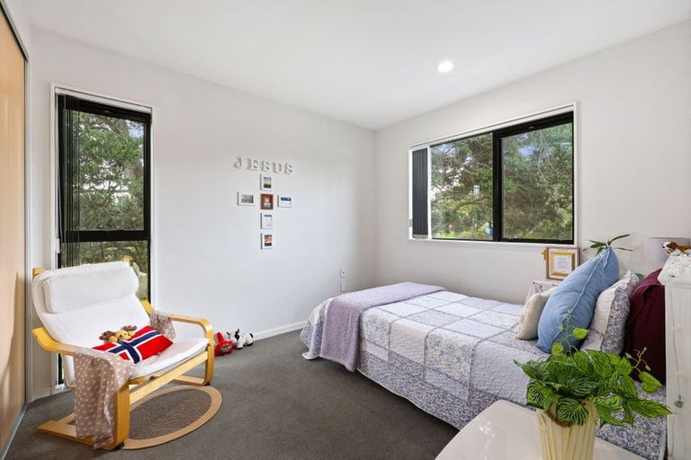 Photo of property in 9e Glenfern Road, Mellons Bay, Auckland, 2014