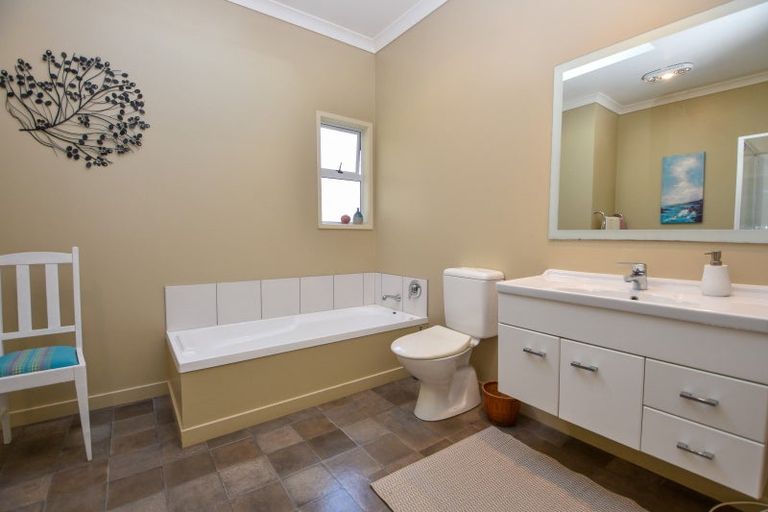 Photo of property in 26 Deller Drive, Carterton, 5713