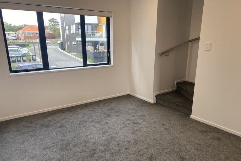 Photo of property in 9/28 Lavelle Road, Henderson, Auckland, 0612