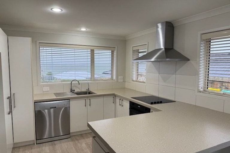 Photo of property in 298 Ballintoy Park Drive, Welcome Bay, Tauranga, 3175