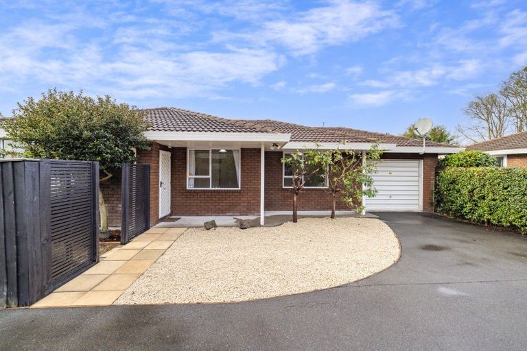 Photo of property in 1/68 Lowry Avenue, Redwood, Christchurch, 8051
