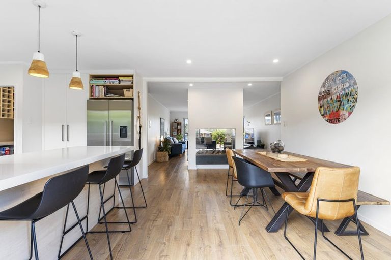 Photo of property in 28 Jane Gifford Place, Half Moon Bay, Auckland, 2012