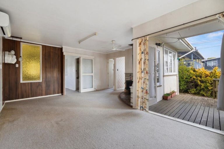 Photo of property in 18 Bertram Road, Kawakawa Bay, 2585