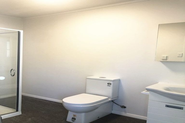 Photo of property in 12-14 Clevedon Road, Papakura, 2110