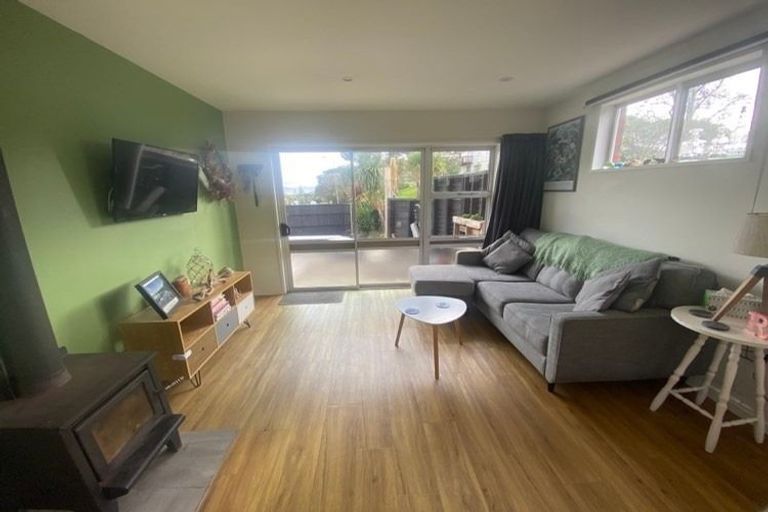 Photo of property in 20 Island View Terrace, Waikanae Beach, Waikanae, 5036