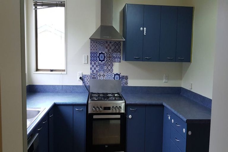 Photo of property in 2 Kekeno Grove, Tirohanga, Lower Hutt, 5010