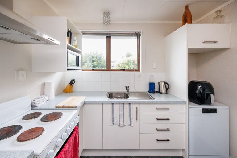 Photo of property in 1b John F Kennedy Drive, Milson, Palmerston North, 4414