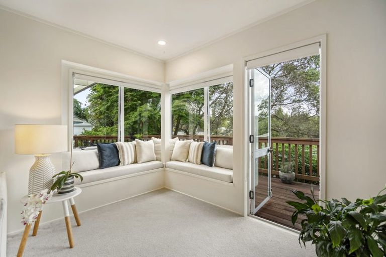 Photo of property in 13b Rodney Road, Northcote Point, Auckland, 0627