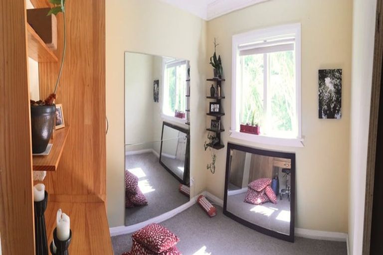 Photo of property in 40 Jackson Street, Island Bay, Wellington, 6023