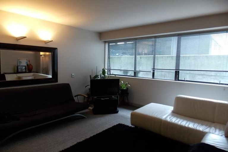 Photo of property in Gerondis Bldg Apartments, 306/60 Willis Street, Wellington Central, Wellington, 6011