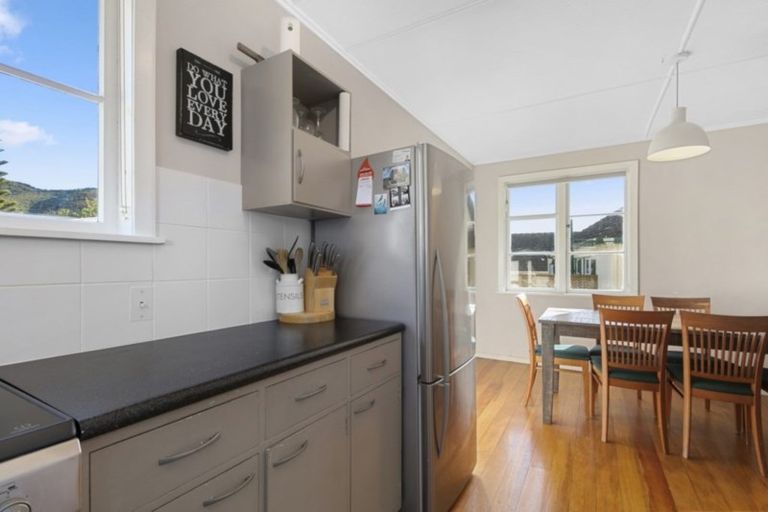 Photo of property in 16 Cleland Crescent, Naenae, Lower Hutt, 5011