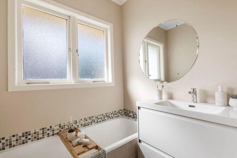 Photo of property in 81a Moore Street, Leamington, Cambridge, 3432