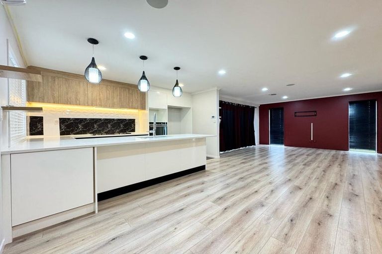 Photo of property in 3 Tuwhare Street, Papakura, 2110