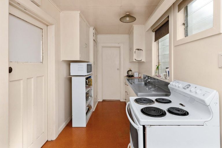 Photo of property in 137 Carlyle Street, Napier South, Napier, 4110