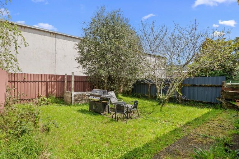 Photo of property in 2/64 Cruickshank Road, Clouston Park, Upper Hutt, 5018
