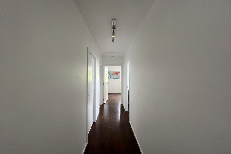 Photo of property in 11 Holt Avenue, Torbay, Auckland, 0630