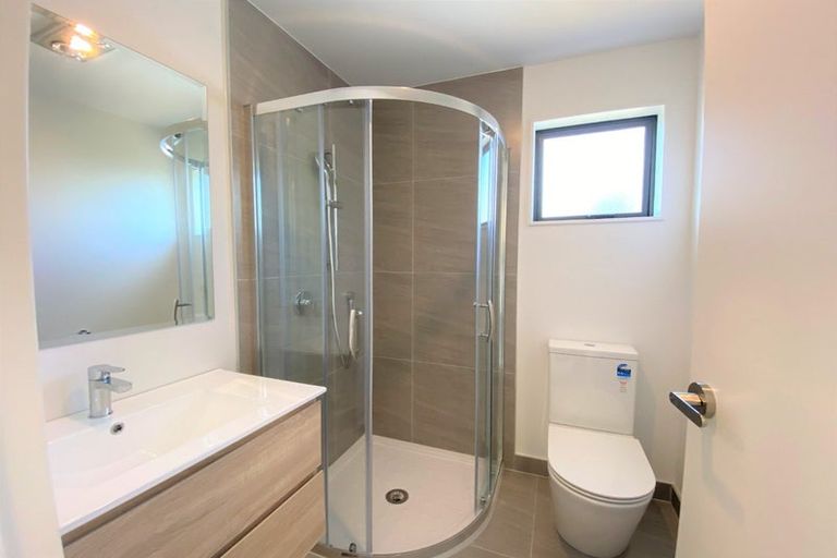 Photo of property in 3/39 Renata Crescent, Te Atatu Peninsula, Auckland, 0610