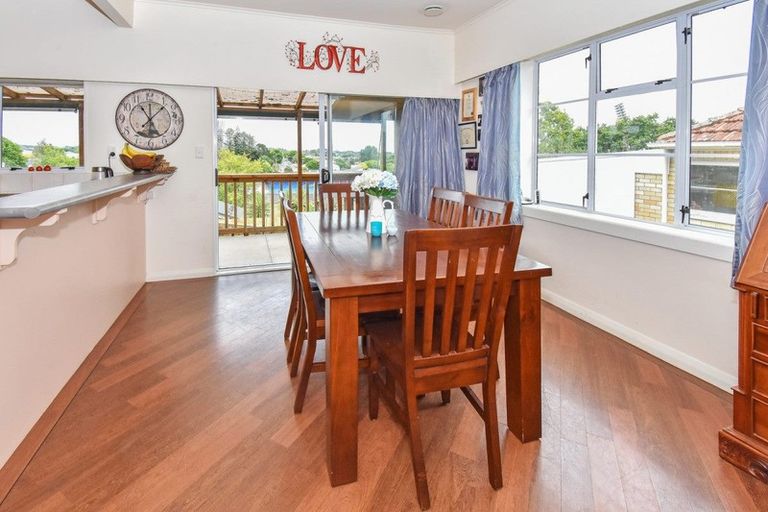 Photo of property in 8 Prospect Terrace, Pukekohe, 2120