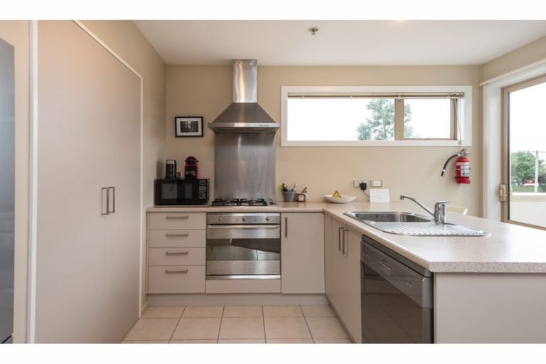 Photo of property in 1/9 Cameron Street, Sydenham, Christchurch, 8023