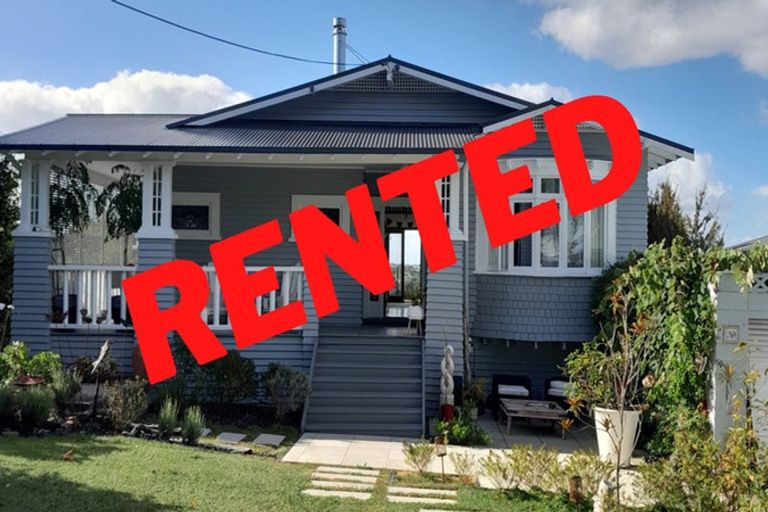 Photo of property in 39 Ngataringa Road, Devonport, Auckland, 0624