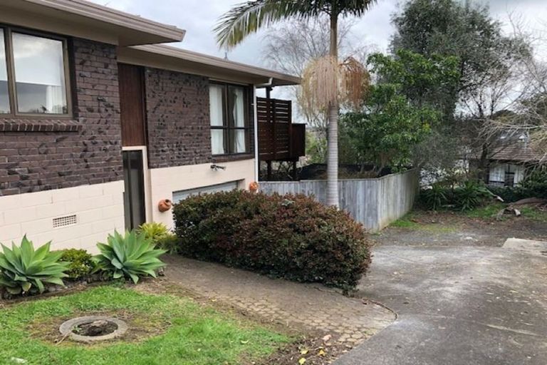 Photo of property in 2/67 Prince Regent Drive, Half Moon Bay, Auckland, 2012