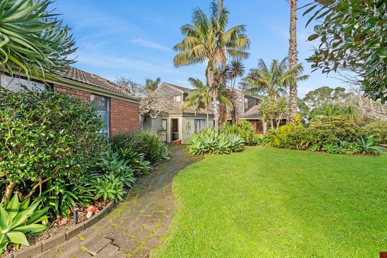 Photo of property in 20 Sanctuary Point, Sunnyhills, Auckland, 2010