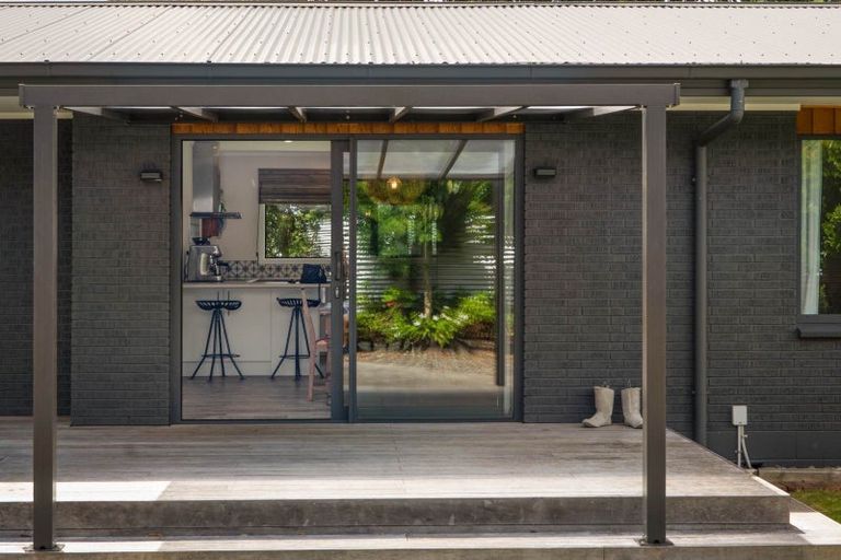 Photo of property in 37 Pohutukawa Drive, Athenree, Katikati, 3177